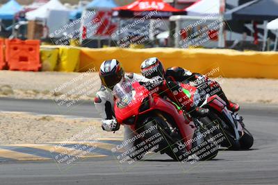 media/Apr-09-2022-SoCal Trackdays (Sat) [[c9e19a26ab]]/Turn 2 (1140am)/